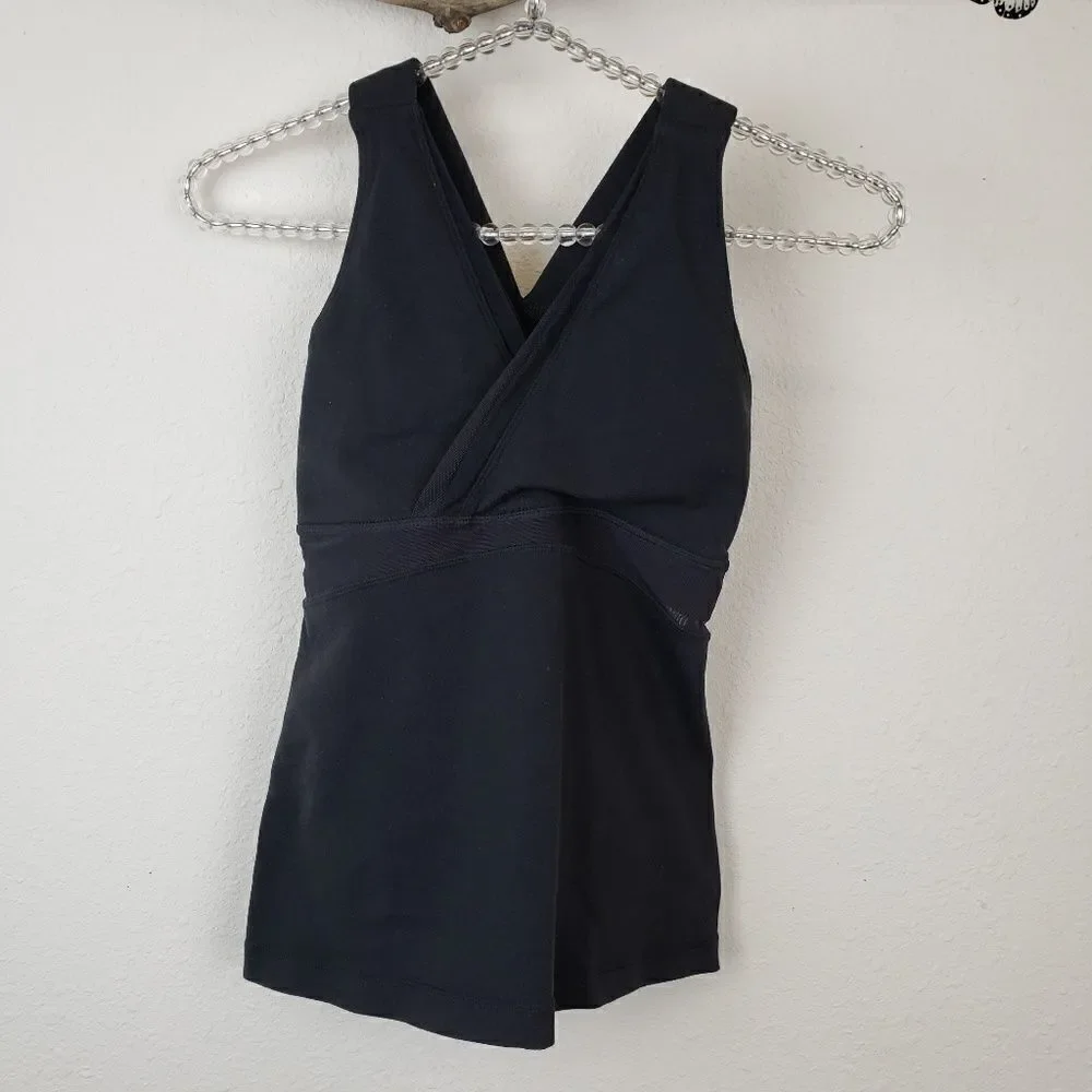 Lululemon wrap tech tank